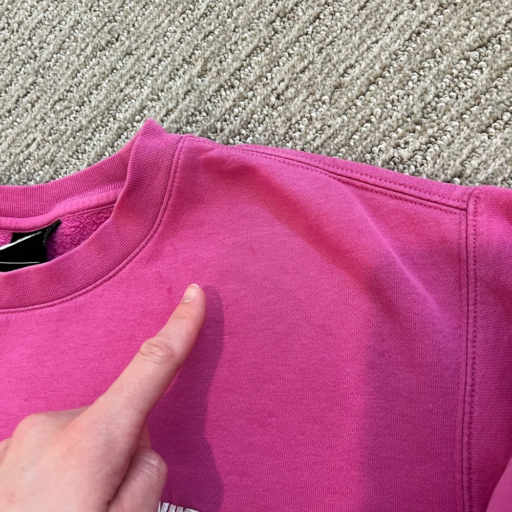 Nike Crewneck In Fuchsia Size Large - image 5